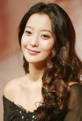 韩国女明星钟爱美白护理