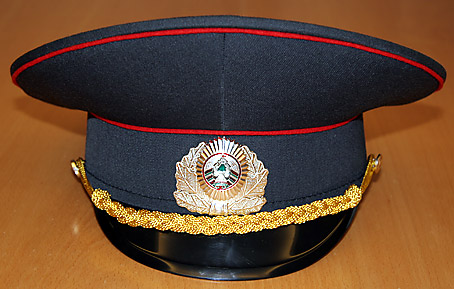 世界各国警察戴的帽子