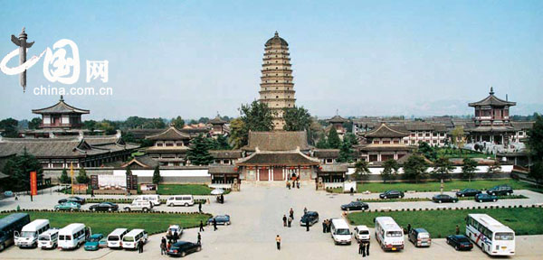 全国网络媒体陕西行记者参观宝鸡法门寺