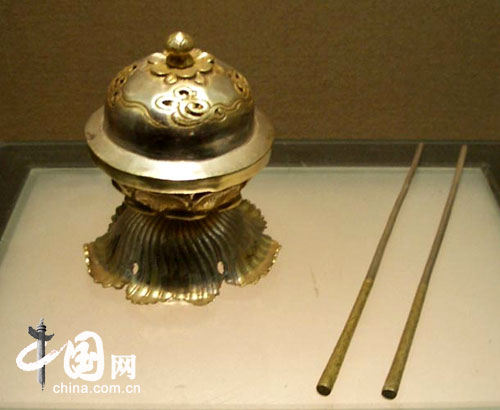 全国网络媒体陕西行记者参观宝鸡法门寺