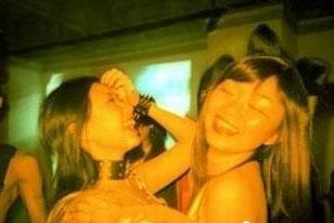 女白领们的疯狂夜生活 女白领们的疯狂夜生活