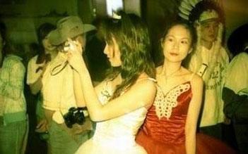 女白领们的疯狂夜生活 女白领们的疯狂夜生活