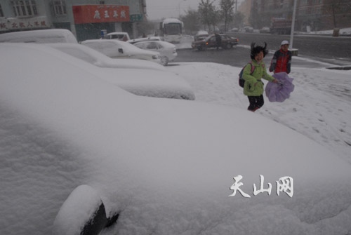 遭遇強(qiáng)冷空氣襲擊 中國多地谷雨季節(jié)迎降雪[組圖]