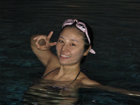 林心如逃避现实 单身之旅泡温泉自拍