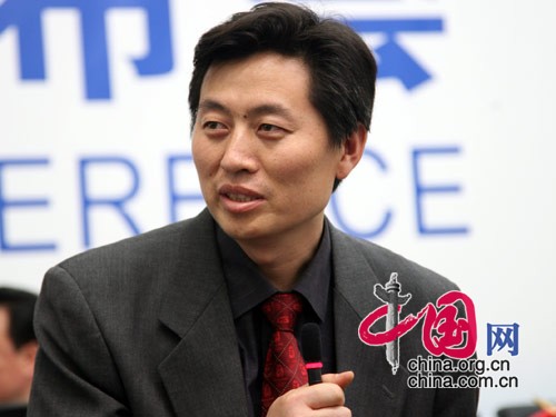 环保局钟处长回答记者提问 环保局钟处长回答记者提问