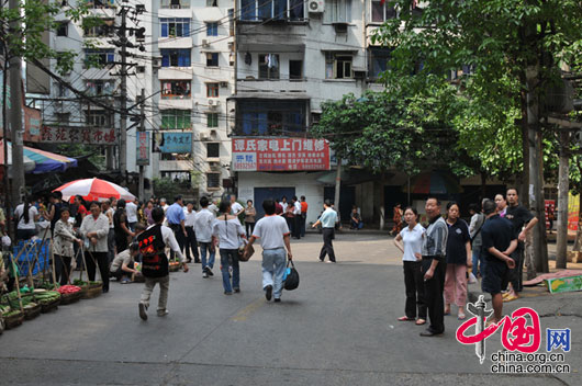 ５月１２日受强烈地震影响，重庆万州街头实拍
