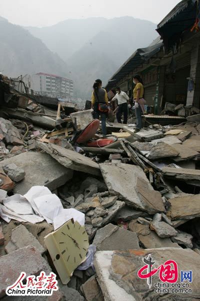 2008年5月16日,四川北川灾区，很多建筑在512大地震中严重损坏。