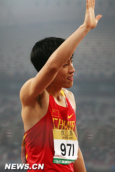 5月22日，上海选手刘翔在男子110米栏第一轮小组赛中以13秒63的成绩晋级半决赛。