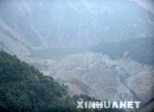 四川绵阳唐家山堰塞湖排险工程全面展开[组图]