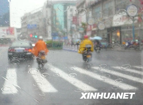 5月28日，安徽省黄山市遭遇暴雨袭击，该市已组织人员认真排查隐患，落实各项防汛措施，以防大汛。