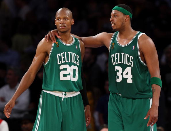 图文-[NBA]凯尔特人97-91湖人阿伦皮尔斯庆胜利