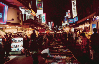 越夜越美丽 台湾夜市在夜色中绽放美
