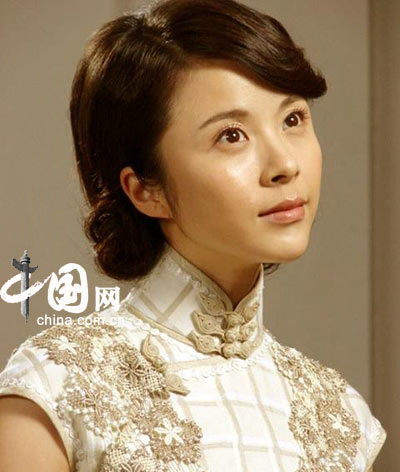 杨若兮戏剧与影视齐飞 美丽共爱心一色