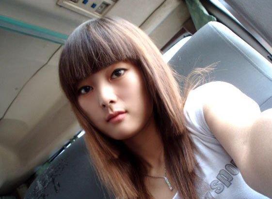 90后网络美女自拍