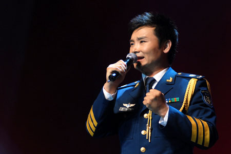 刘和刚《中国军人》赢得满堂彩