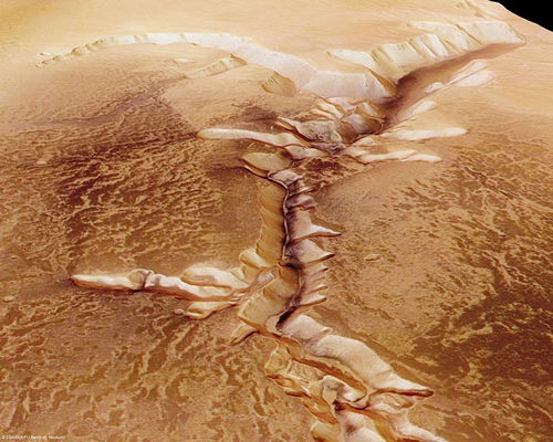 欧洲宇航局公布最新火星Echus峡谷清晰照片[组图]