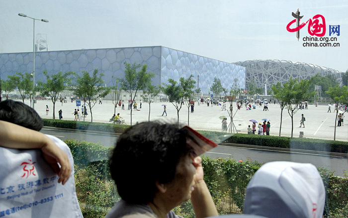 北京奧運觀光公交專線開通 受市民遊客熱捧[組圖]