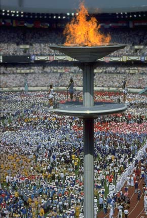 第24届奥运会开幕式:《手拉手》让世界记住汉