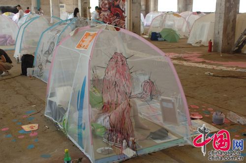 99个帐篷 99个梦想 艺术家 左右艺术区