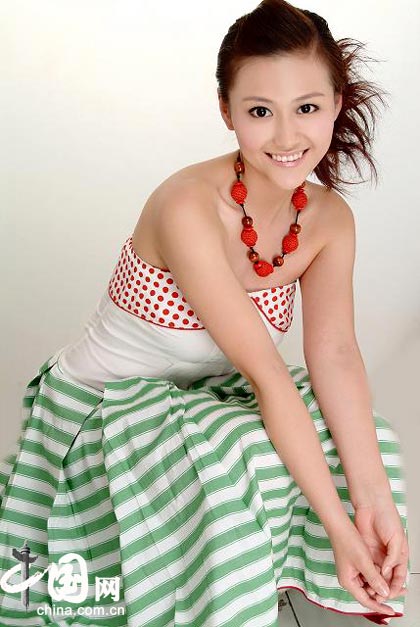 《剩女郎》上演 “小陈德容”杨婷婷演双面女郎