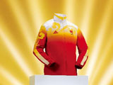 30日，中国运动员领奖服闪亮登场。
