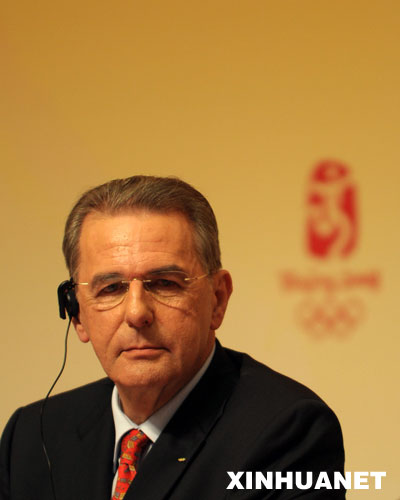 8月2日，國際奧會主席羅格出席新聞發佈會。當日，羅格在北京奧運會主新聞中心出席新聞發佈會，接受中外記者採訪。