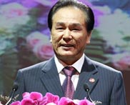 组委会副主席蔡名照宣布大会开始