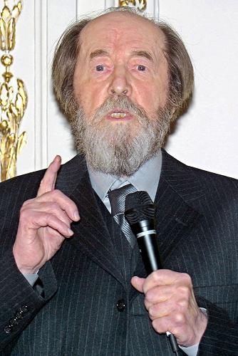 作家,1970年诺贝尔文学奖获得者亚历山大·伊萨耶维奇·索尔仁尼琴于8