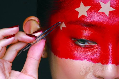 教你化“奥运加油妆”