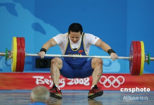 石智勇因伤退赛 最后关头掩护廖辉