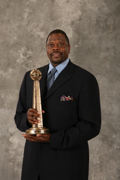 nba名人堂重新开张 大梦尤因修成正果