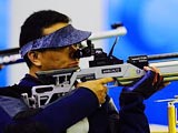 苟定超获得R1级男子10米气步枪立射（SH1）第六名[组图]