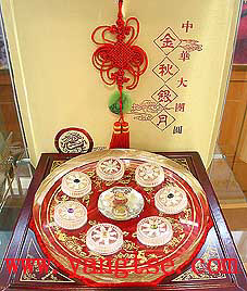 南京纯银水晶月饼售价近4千元