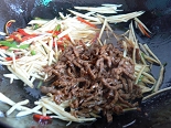 大增食欲的秋季时令菜：自制茭白牛肉丝(组图)