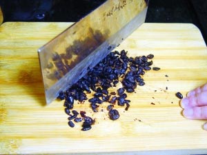 肥美鲜甜豉香四溢：私房菜豉汁蒸武昌鱼(组图)