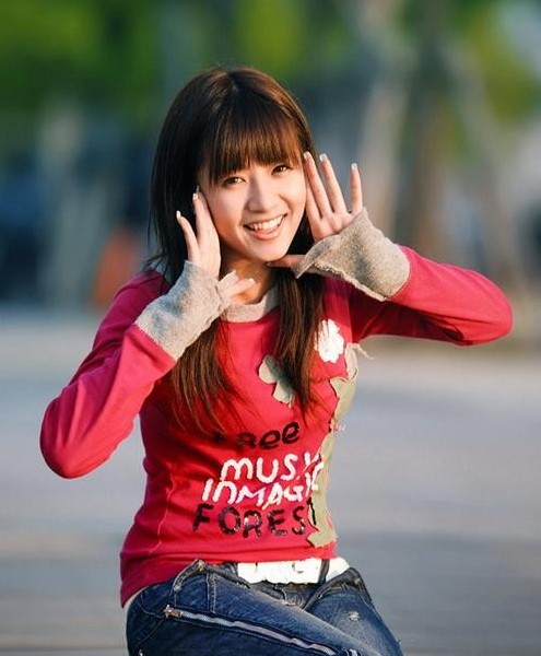 凡间精灵可爱阳光女孩