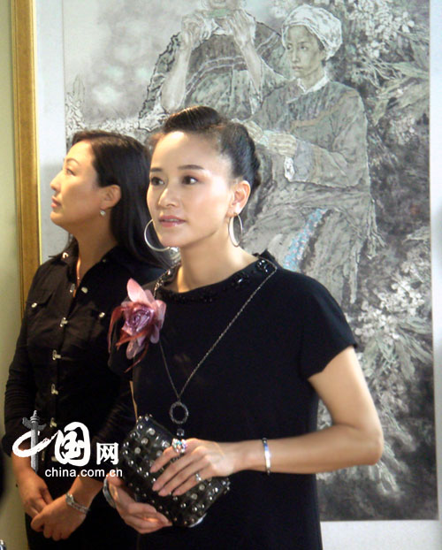 石爻《喜临门》中挥毫泼墨 尽情写意灿烂生活
