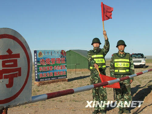 9月27日，边防战士在内蒙古四子王旗执勤