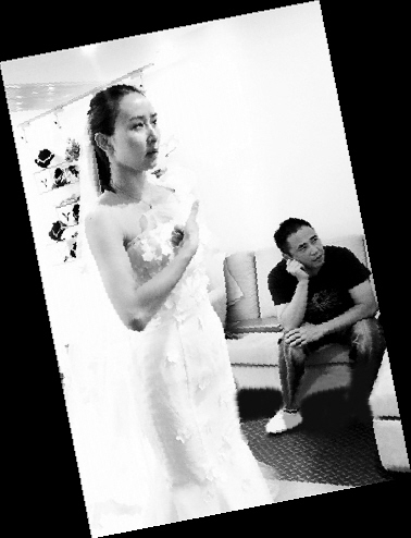 如何钓到金龟婿 胡静揭秘三千万豪门婚礼