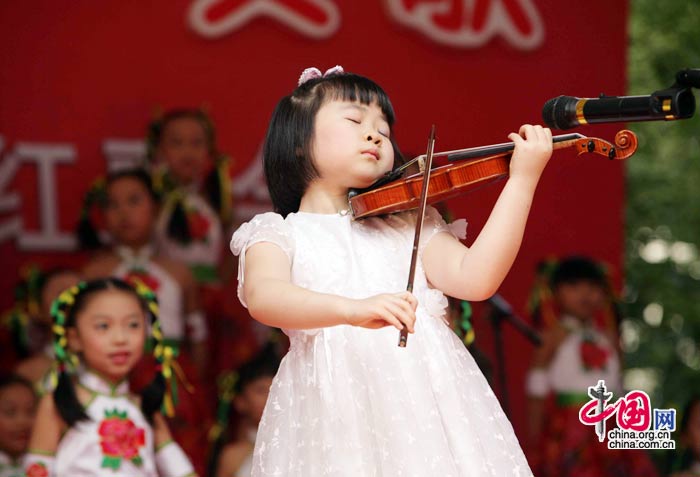 妈妈教我一支歌 首场重庆市少年儿童红歌会隆