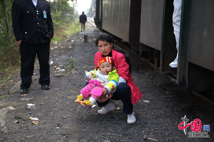 投稿選登：盛紅旭——遠古之旅 嘉陽小火車[組圖]