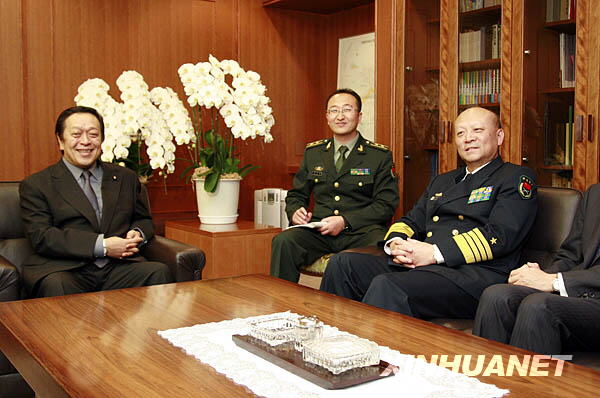 中国人民解放军海军司令员吴胜利上将访日
