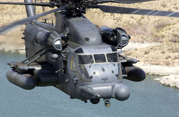 美國軍隊列裝的MH-53J重型運輸直升機