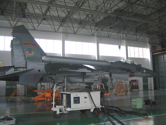 中国歼-11战机生产车间 