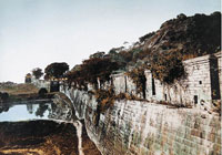 城墙 佚名摄于19世纪末20世纪初 蛋白纸基 手工上色