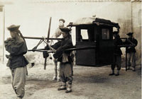 四台官轿 佚名摄于19世纪末 蛋白纸基