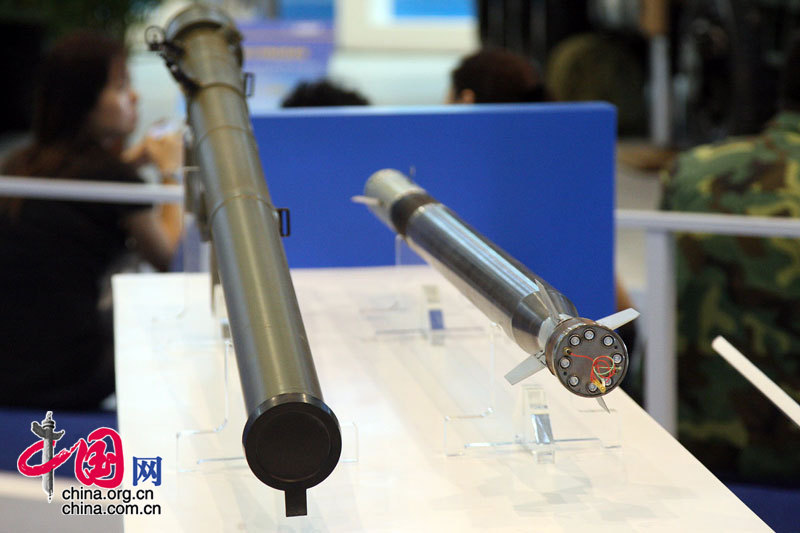 2008珠海航展 FN-16单兵便携式防空导弹武器及发射器尾部 中国网 杨佳/摄影