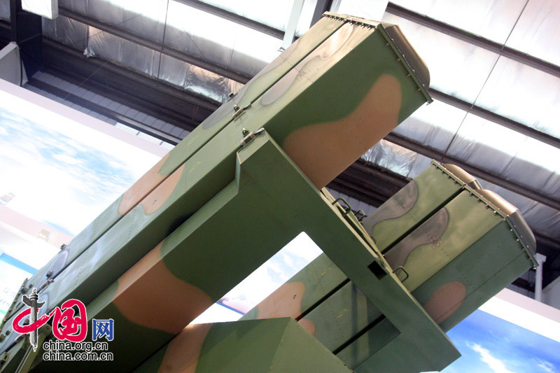 2008珠海航展 LY-60地空导弹武器系统，导弹发射器 中国网 杨佳/摄影