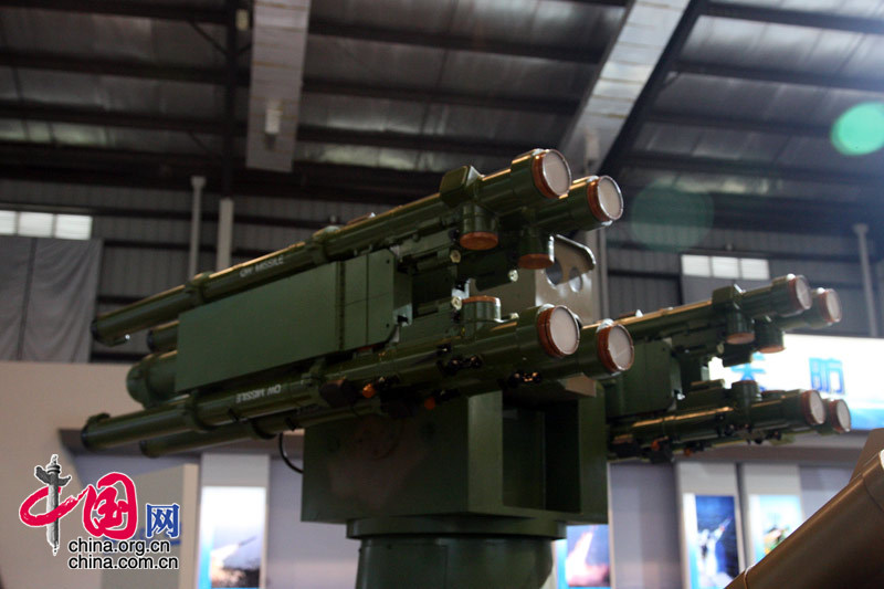 2008珠海航展 TD-2000B弹炮结合武器系统，火箭发射平台 中国网 杨佳/摄影