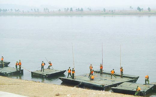 英媒:中国向中朝边境增兵 修建边界岗哨设施[组